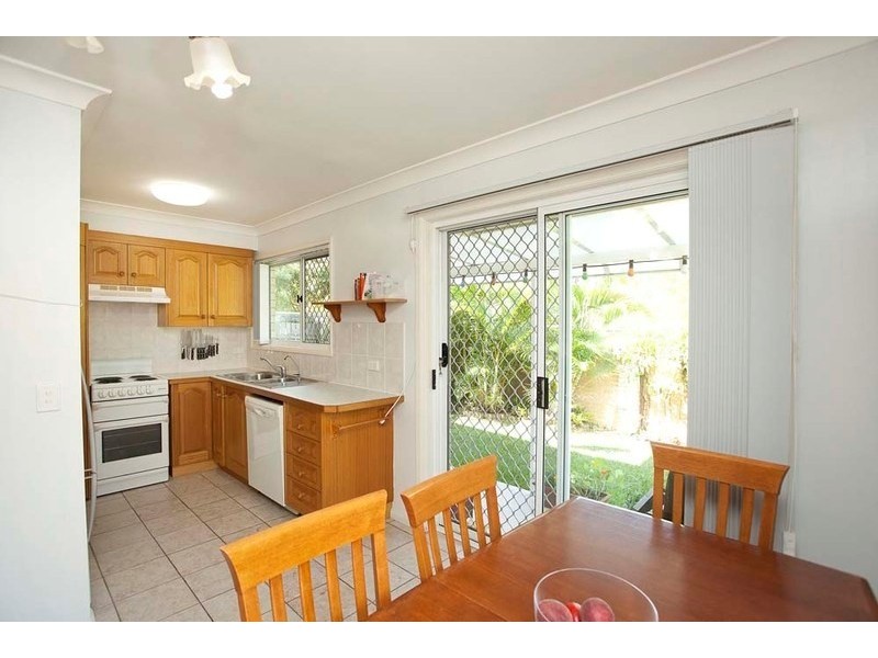 2/19 Likala Street, Wishart QLD 4122