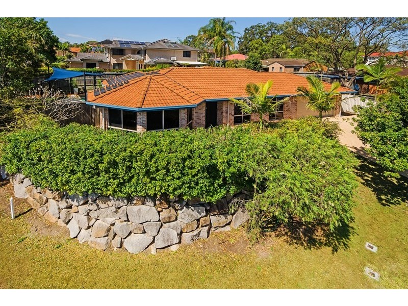1 Picardi Close, Mansfield QLD 4122