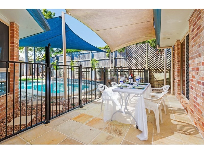 1 Picardi Close, Mansfield QLD 4122