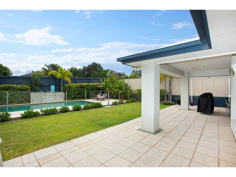 21 Sovereign Close, Wishart QLD 4122