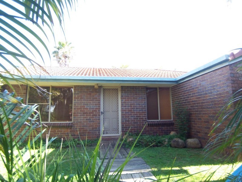 42 Mindona Street, Wishart QLD 4122