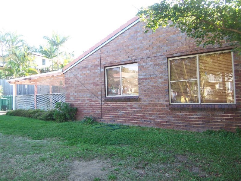 42 Mindona Street, Wishart QLD 4122