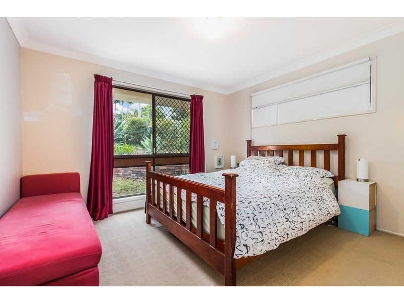 58 Ham Road, Mansfield QLD 4122