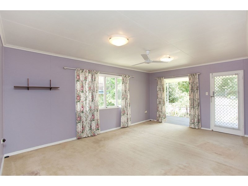 4 Curfew Street, Upper Mount Gravatt QLD 4122
