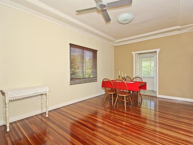 19 Kensington Avenue, Seven Hills QLD 4170