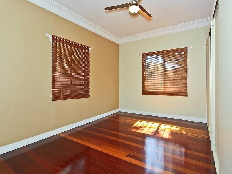 19 Kensington Avenue, Seven Hills QLD 4170