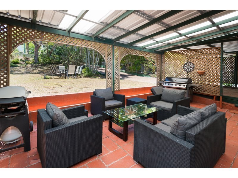 32 Lade Street, Coorparoo QLD 4151