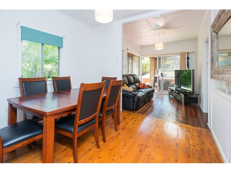 32 Lade Street, Coorparoo QLD 4151