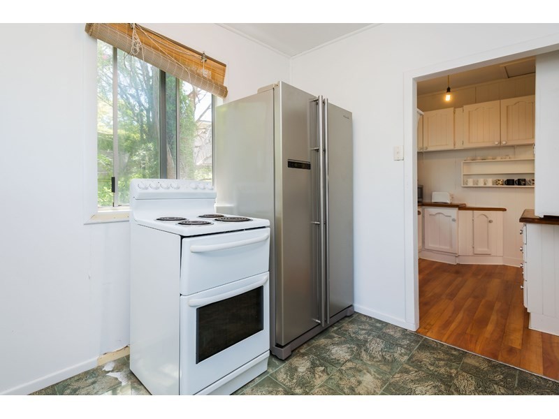 32 Lade Street, Coorparoo QLD 4151