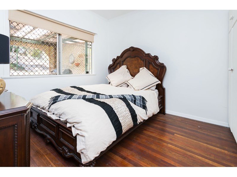 32 Lade Street, Coorparoo QLD 4151