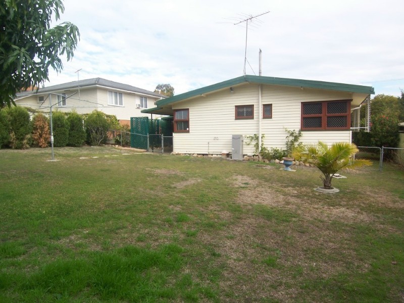 4 Enderby Street, Mount Gravatt East QLD 4122