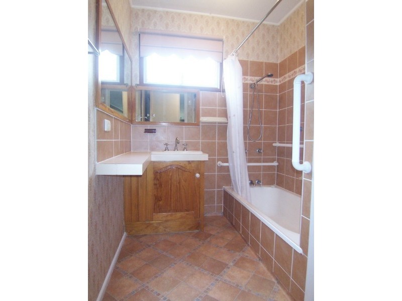 4 Enderby Street, Mount Gravatt East QLD 4122