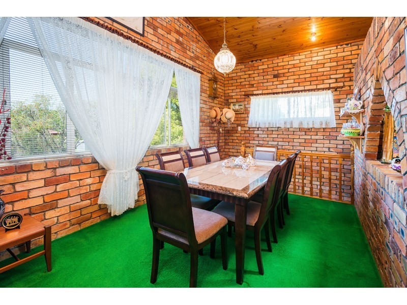 10 Brigadoon Street, Mansfield QLD 4122