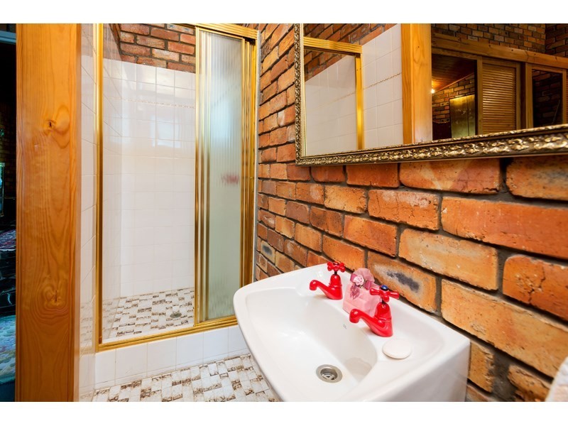 10 Brigadoon Street, Mansfield QLD 4122