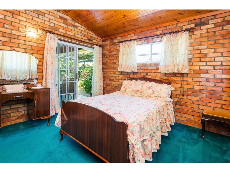 10 Brigadoon Street, Mansfield QLD 4122