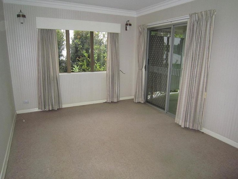 5 Lacon Street, Holland Park West QLD 4121