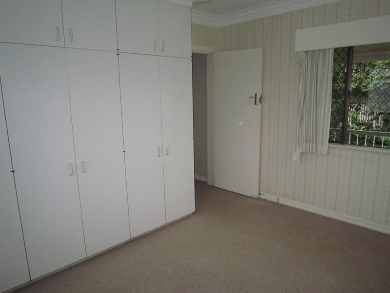 5 Lacon Street, Holland Park West QLD 4121