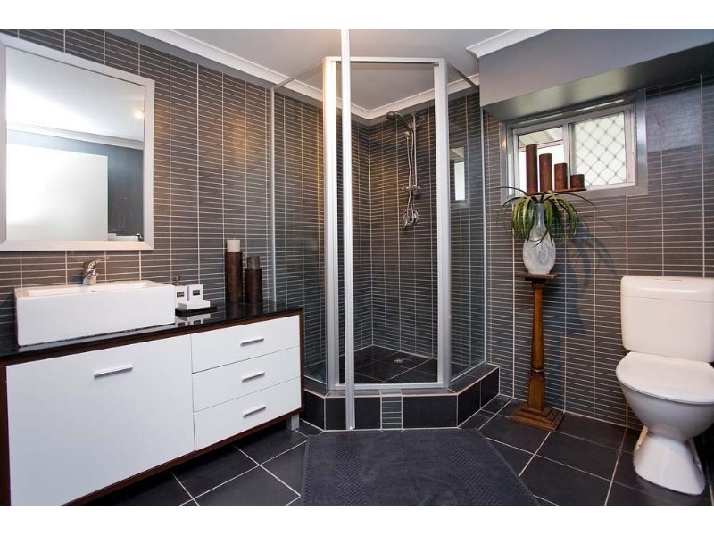 18 Malmrose Street, Wishart QLD 4122