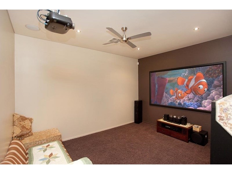 1551 Logan Road, Mount Gravatt QLD 4122