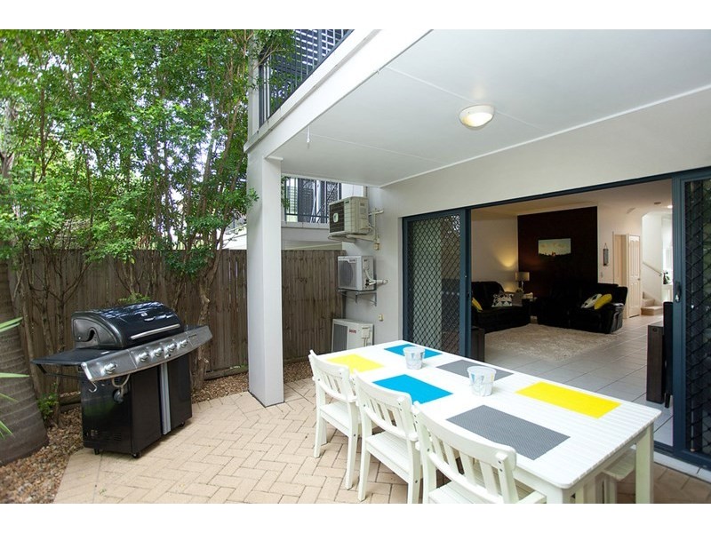 2/17 Tick Street, Mount Gravatt East QLD 4122