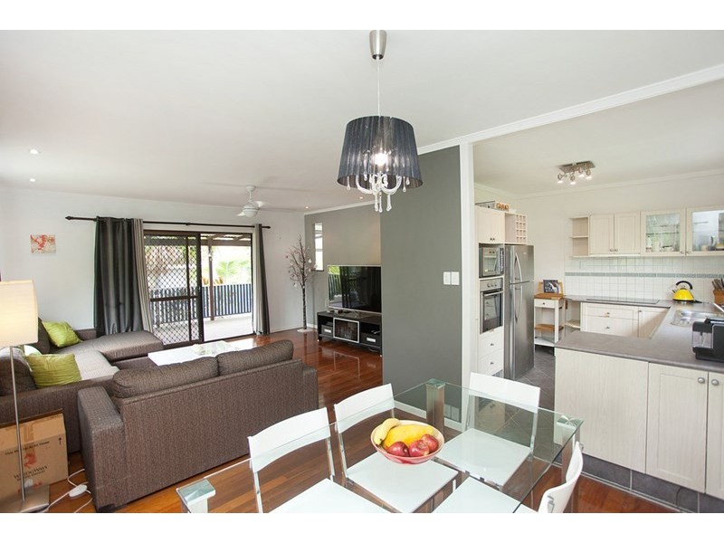 2 Alberon Street, Wishart QLD 4122