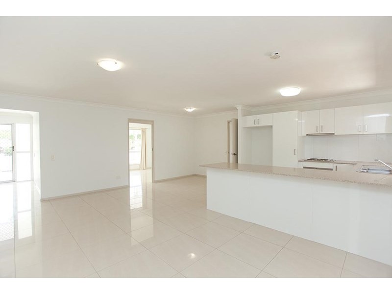 2 Malinya Place, Wishart QLD 4122