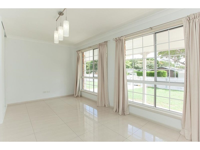 2 Malinya Place, Wishart QLD 4122