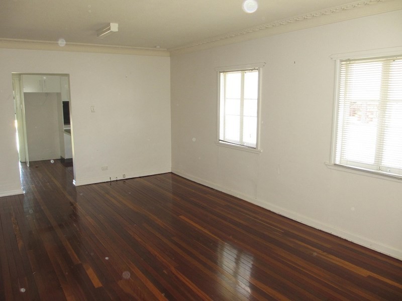 77 Dawson Road, Upper Mount Gravatt QLD 4122