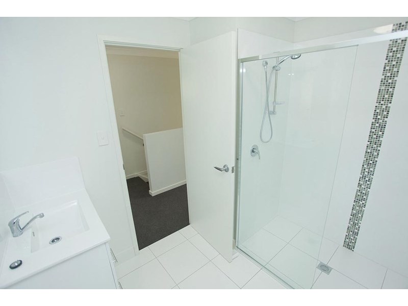 9 and 10/274 Kingston Road, Slacks Creek QLD 4127