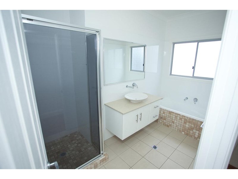 40 Latimer Street, Holland Park QLD 4121