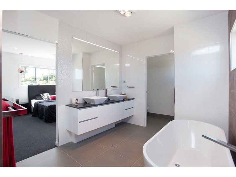 77 Wadley Street, Macgregor QLD 4109