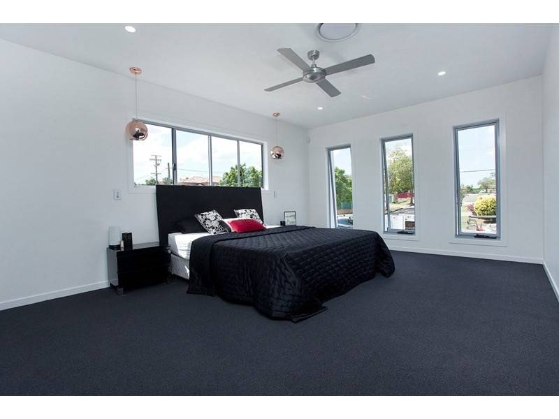 77 Wadley Street, Macgregor QLD 4109