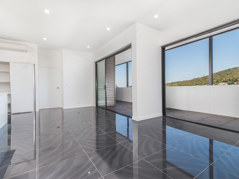 302/11 Raffles Street, Mount Gravatt East QLD 4122