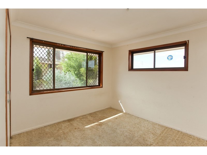 12 Gullane Street, Macgregor QLD 4109