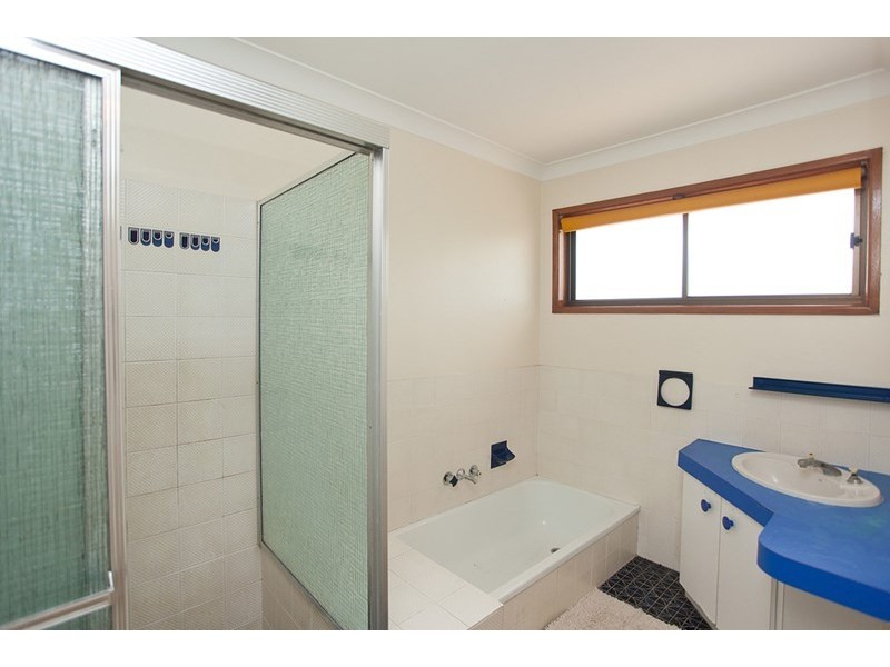 12 Gullane Street, Macgregor QLD 4109