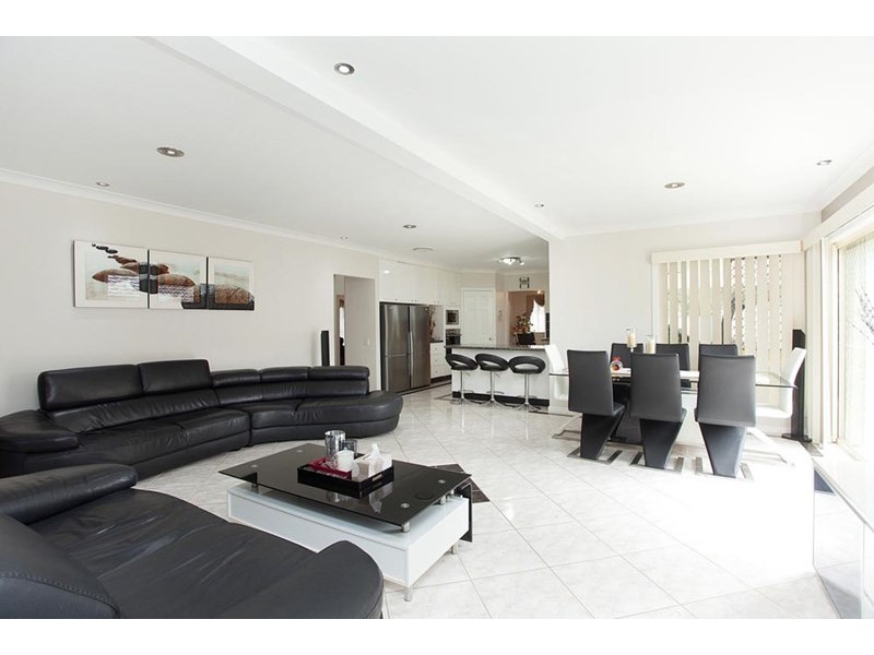 61 Catania Street South, Wishart QLD 4122