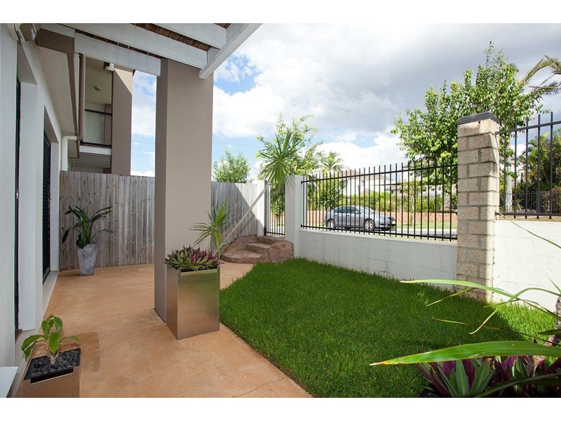 4/16 Violet Close, Eight Mile Plains QLD 4113