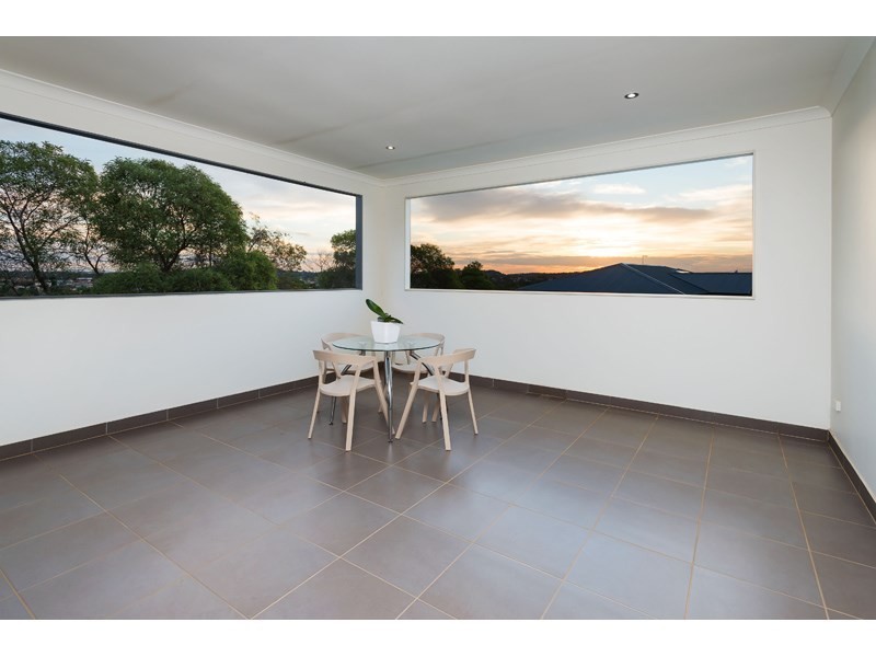 122 Ridgeview Street, Carindale QLD 4152