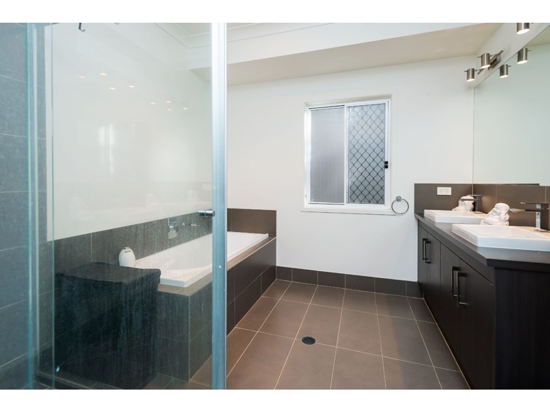 3 Paisley Court, Mount Warren Park QLD 4207