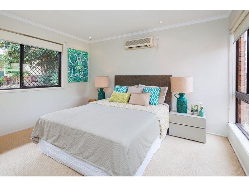 6 Osanna Street, Daisy Hill QLD 4127