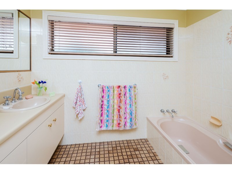 42 Gyranda Street, Carina Heights QLD 4152