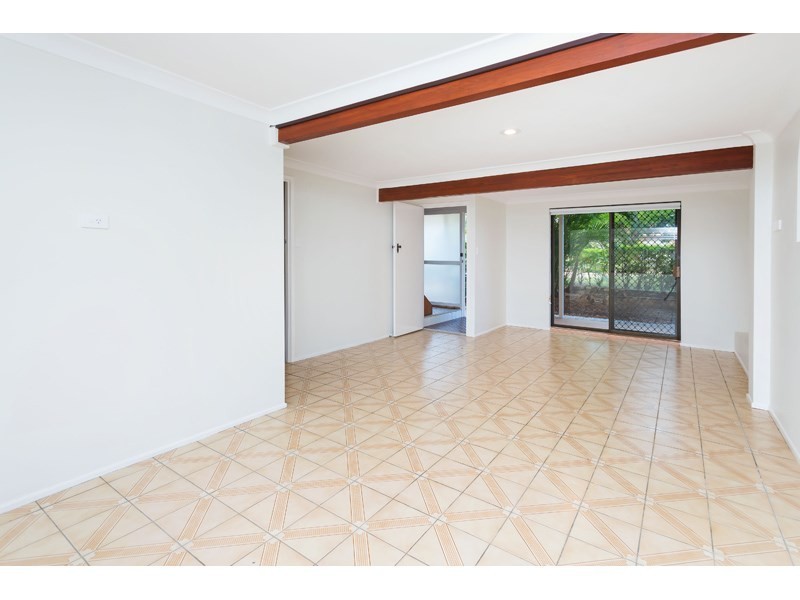 4 Naples Street, Wishart QLD 4122