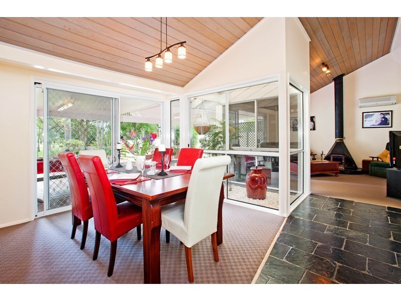 54 Bannockburn Road, Windaroo QLD 4207