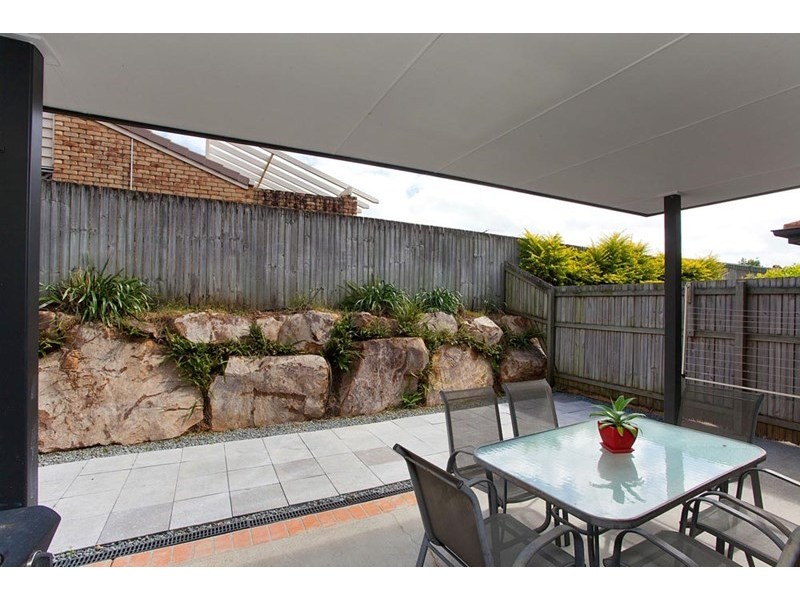 6/7 Nev Close, Wishart QLD 4122