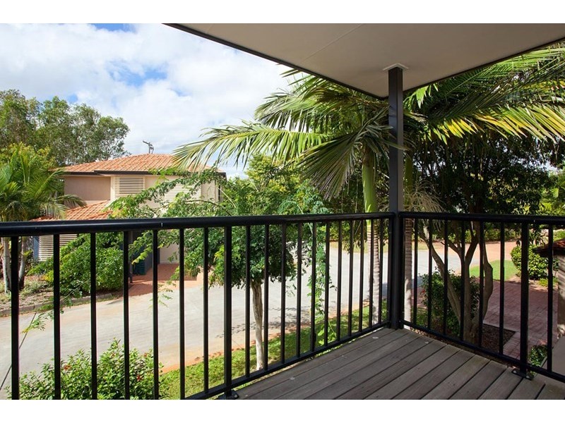 6/7 Nev Close, Wishart QLD 4122