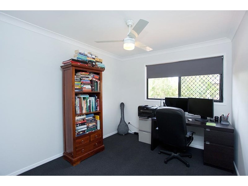 6/7 Nev Close, Wishart QLD 4122