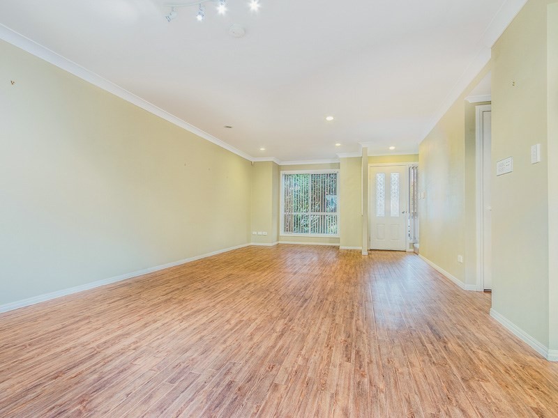 8/12 Mahina Place, Wishart QLD 4122