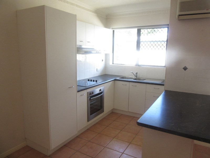 4/30 Cavillon Street, Holland Park QLD 4121