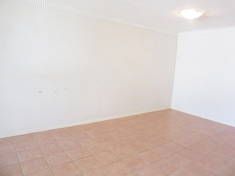 4/30 Cavillon Street, Holland Park QLD 4121