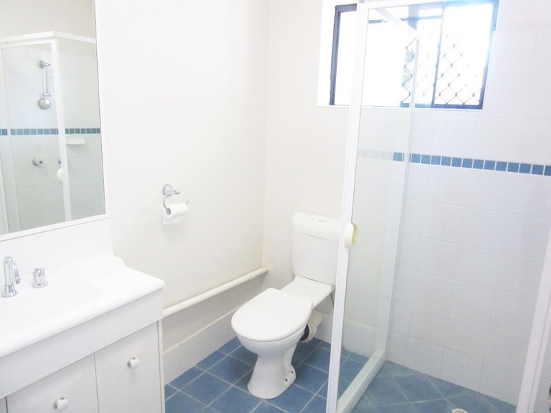 4/30 Cavillon Street, Holland Park QLD 4121